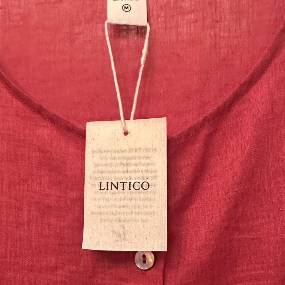 Chic Red Button-Up Blouse - Picture 5 of 11
